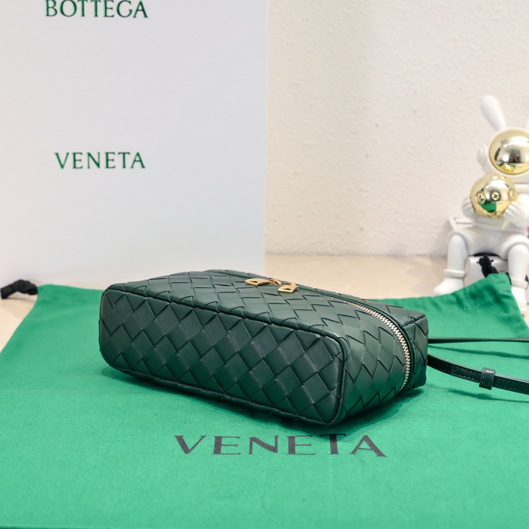 Bottega Veneta Cosmetic Bags